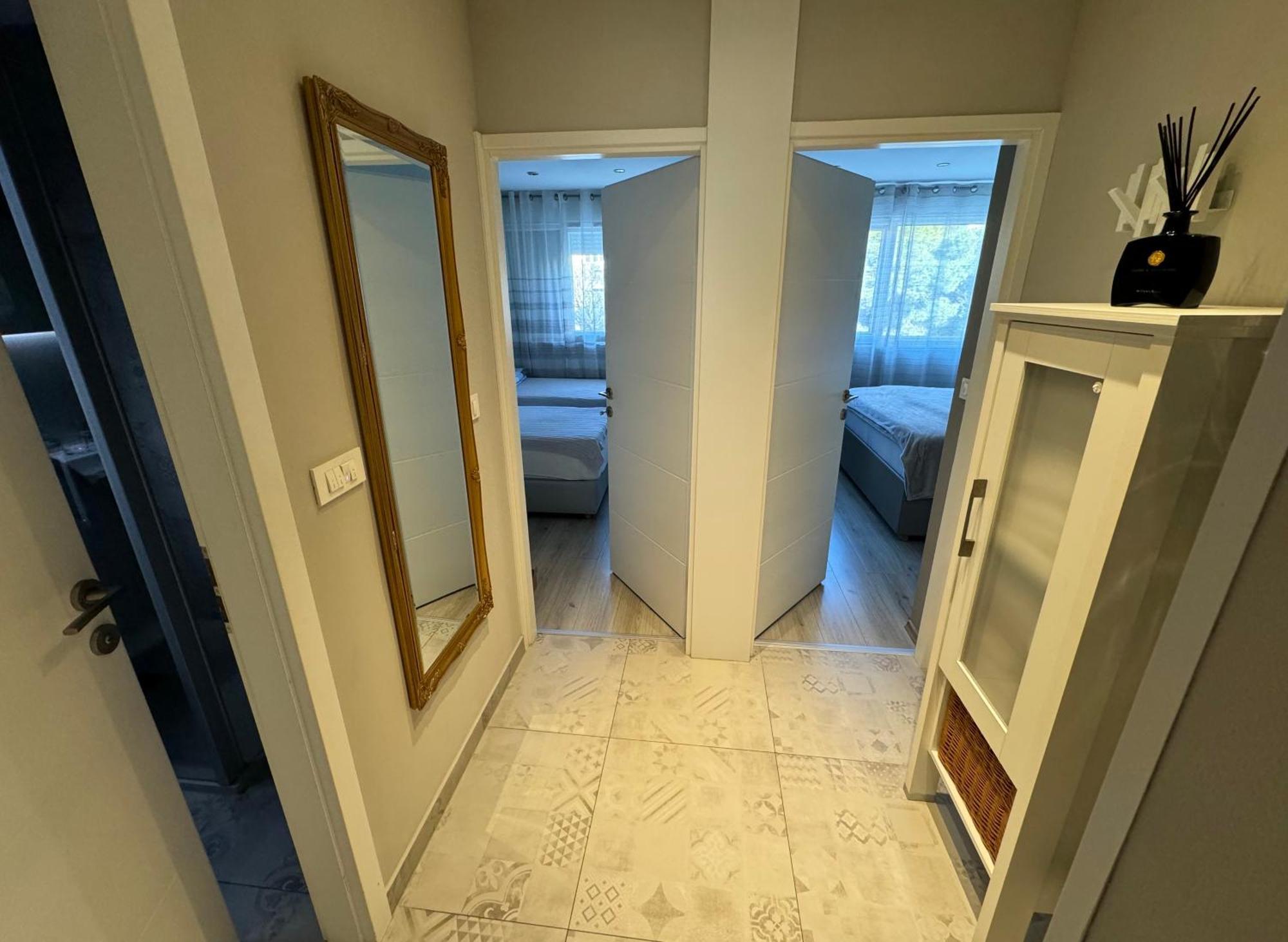 Apartment Astra With Private Parking 스플리트 외부 사진