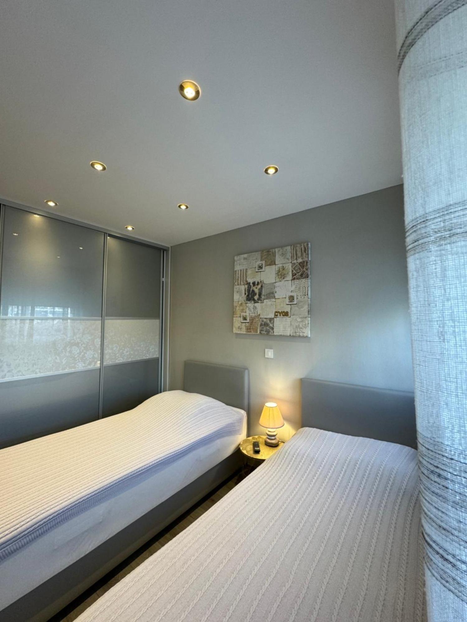 Apartment Astra With Private Parking 스플리트 외부 사진
