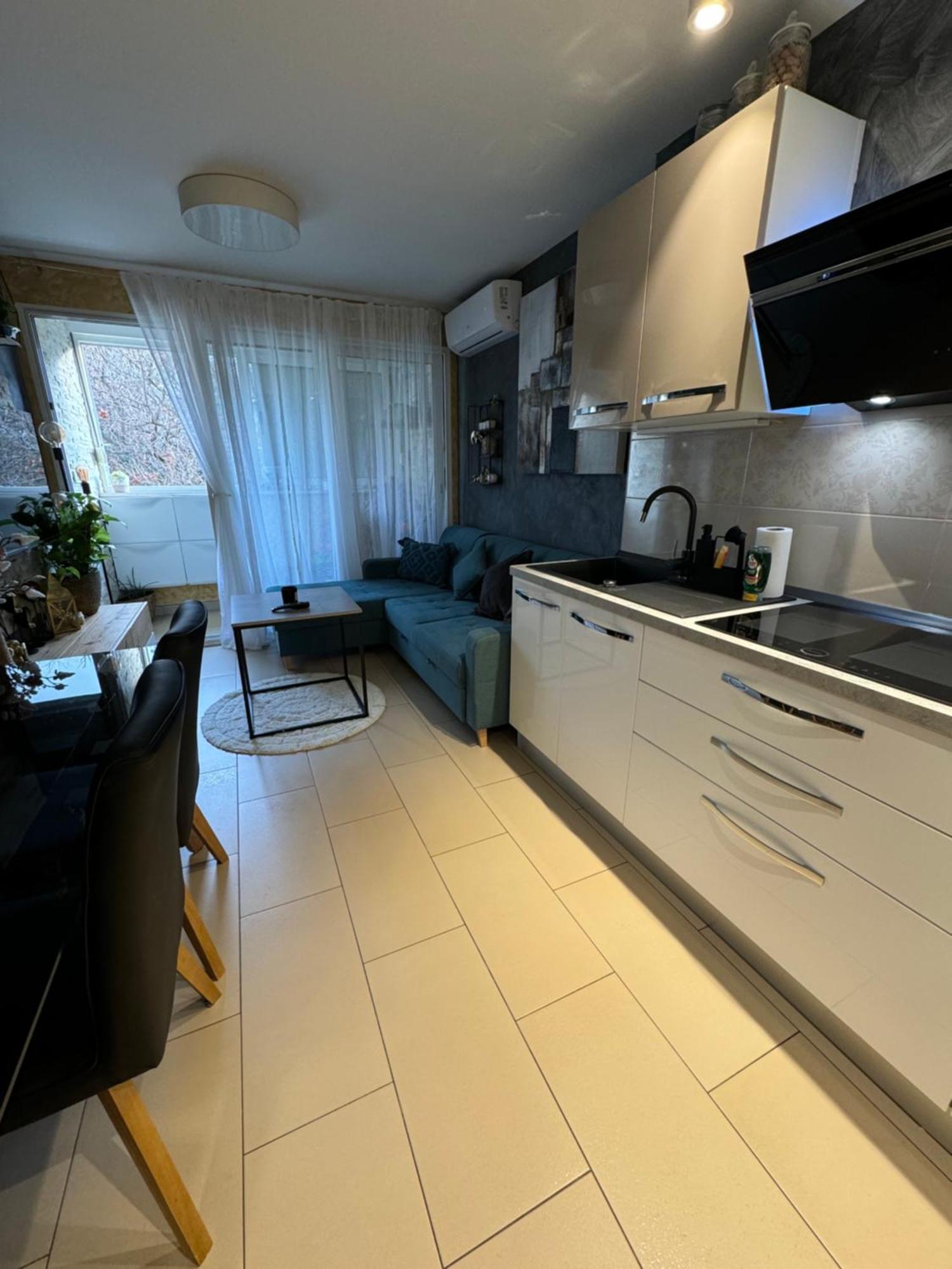 Apartment Astra With Private Parking 스플리트 외부 사진